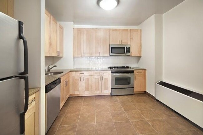 Building Photo - 2 bedroom in NEW YORK NY 10004