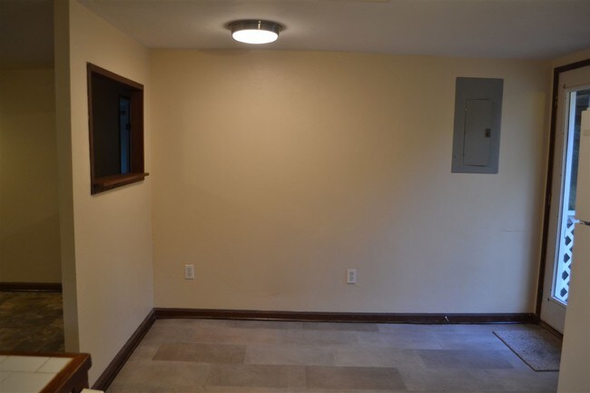 Foto del edificio - 1266 DR MARTIN LUTHER KING JR Rd