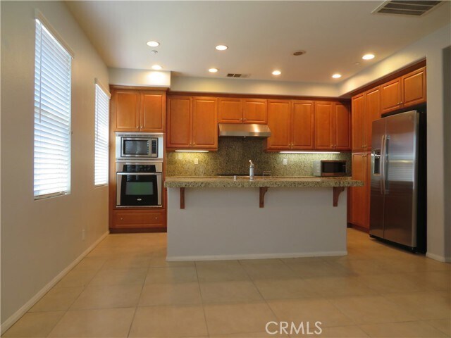 Building Photo - 93 Winding Way