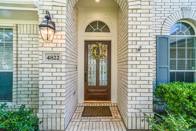 Foto del edificio - 4822 Big Cedar Cir