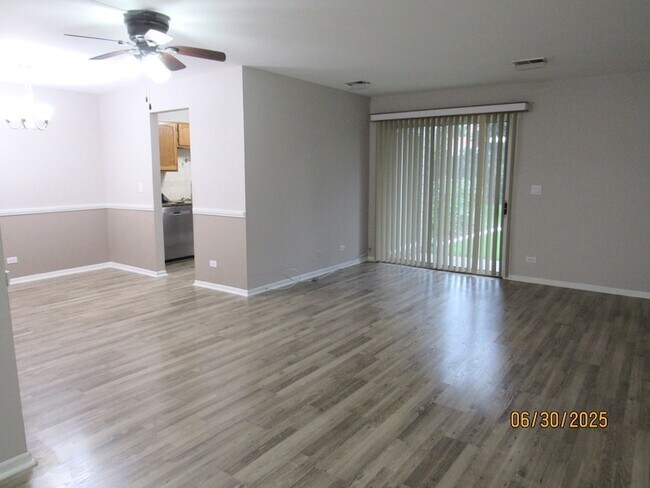 Foto del edificio - 352 Pembroke Ct