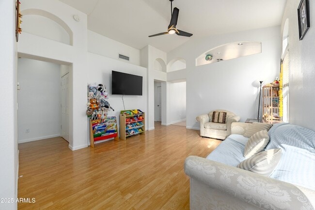 Foto del edificio - 3408 E Rockwood Dr