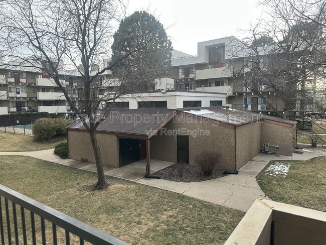 Building Photo - 364 S Ironton St