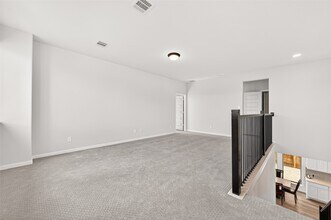 Building Photo - 7438 Denali Dr