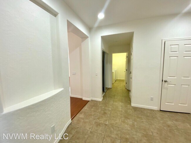 Foto del edificio - 3 br, 2 bath House - 5999 Sun Appello Ave
