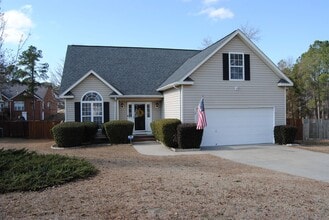 Building Photo - 2 Knot Ct