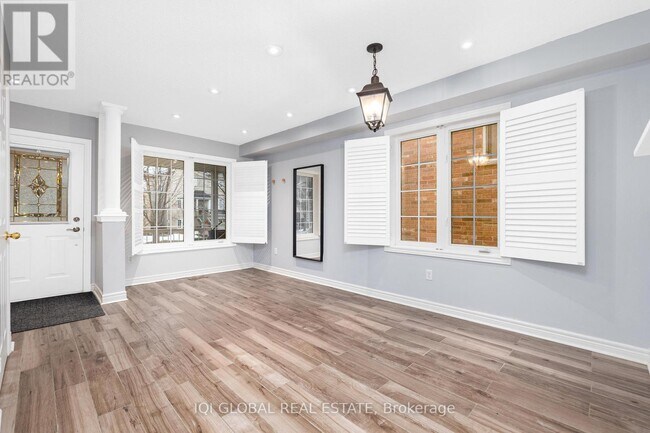 Photo du bâtiment - 72 Park Pl Dr