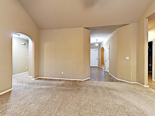 Foto del edificio - 9007 N 157th E Pl