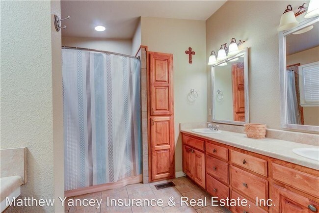 Foto del edificio - 3 br, 2 bath House - 410 N 12th St