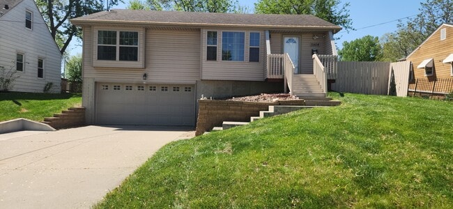 Building Photo - 5804 Snyder Ave