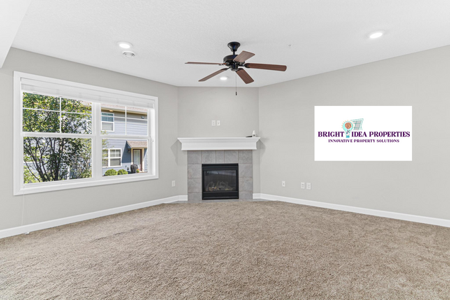 Building Photo - 3339 Lakewood Trl