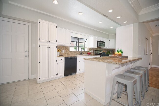 Building Photo - 5429 Alviso Ave