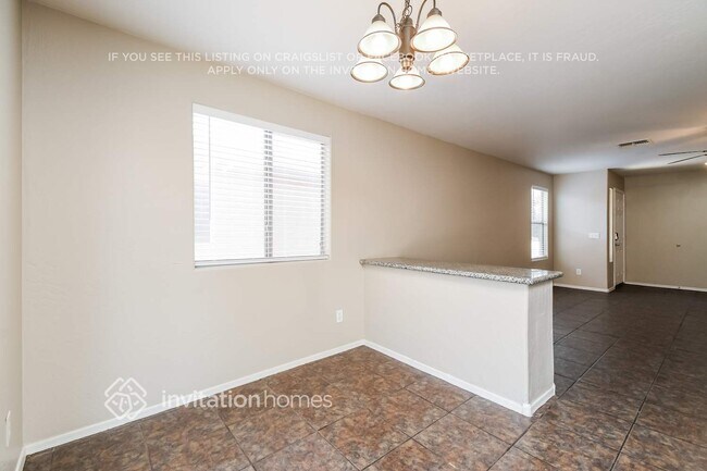 Foto del edificio - 256 W Angus Rd