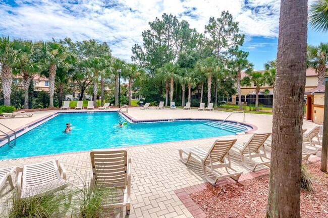 Foto del edificio - 338 Redwood Ln