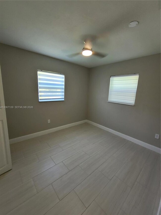 Foto del edificio - 1240 NE 207th Terrace