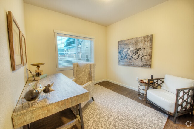 3x2 Ventura B Bedroom - Four Seasons Central