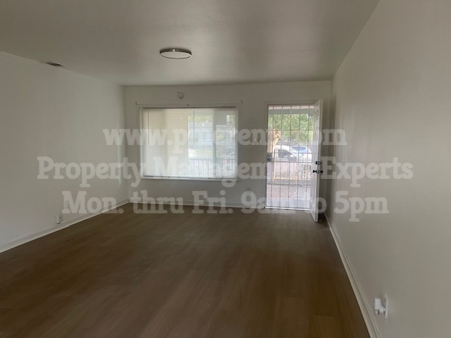 Foto principal - 1605 E 8th St