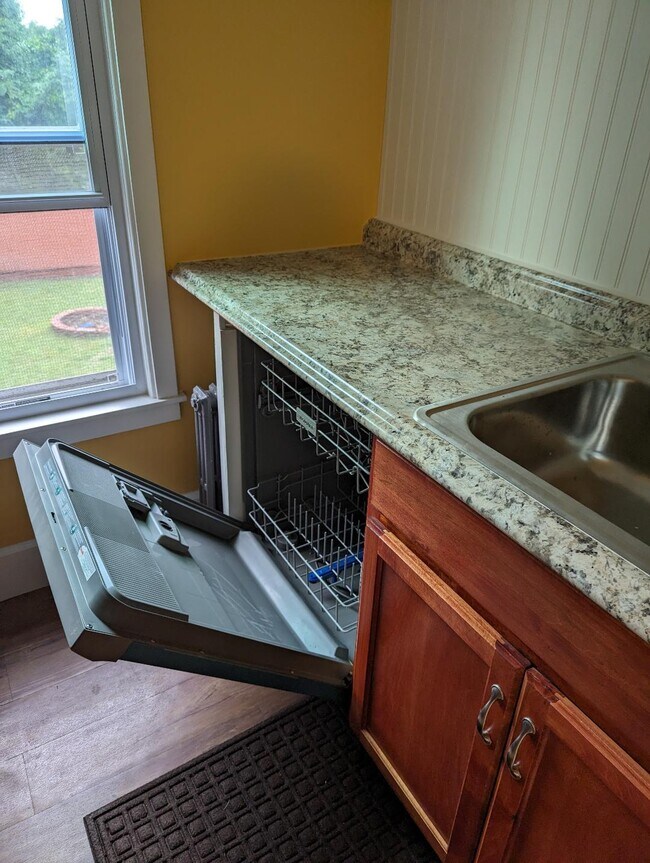 Dishwasher - 103 River Rd