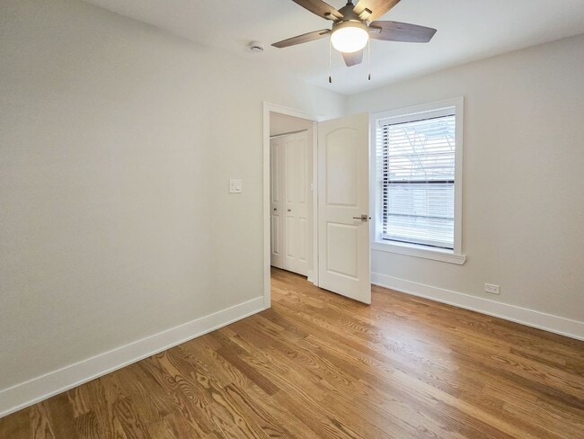 Foto del edificio - 561 W Cornelia Ave