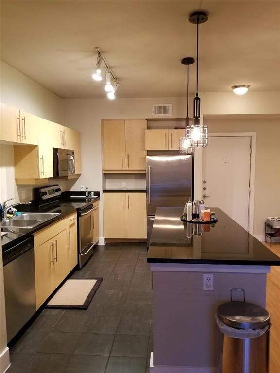 Foto principal - 4414 Cedar Springs Rd
