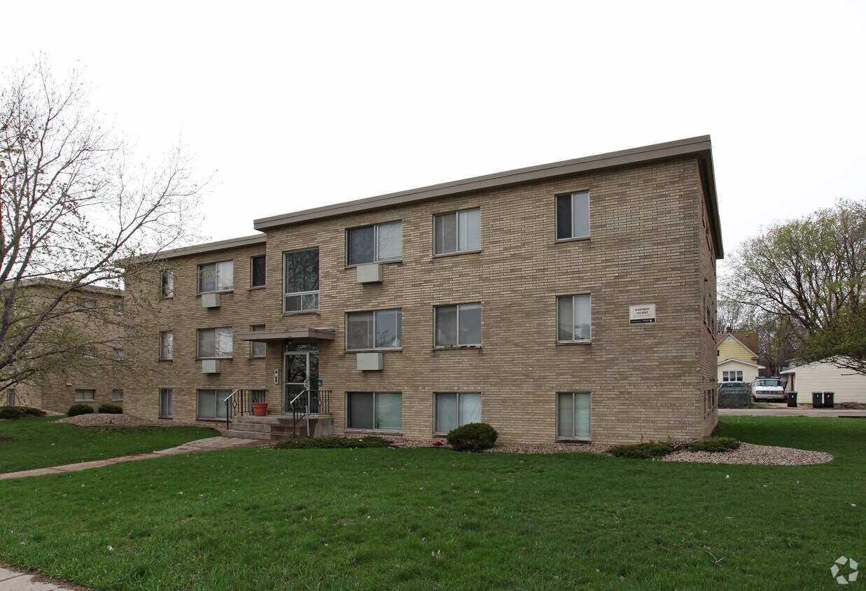 1700/10 Johnson St Apartments in Minneapolis, MN