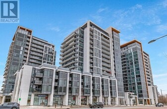 Building Photo - 9608 Yonge St