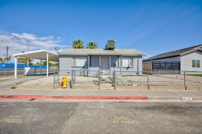 Foto del edificio - Spacious 4 bedroom, 2 bathroom home located in North Las Vegas