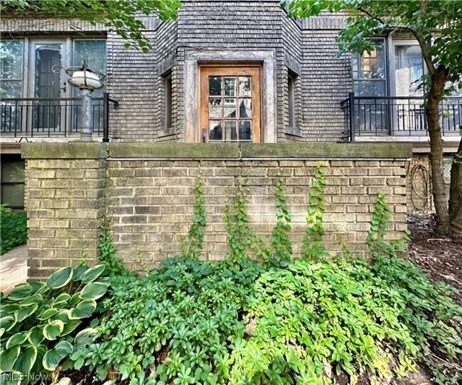 Foto del edificio - Charming 1-Bedroom Property in Prime Location