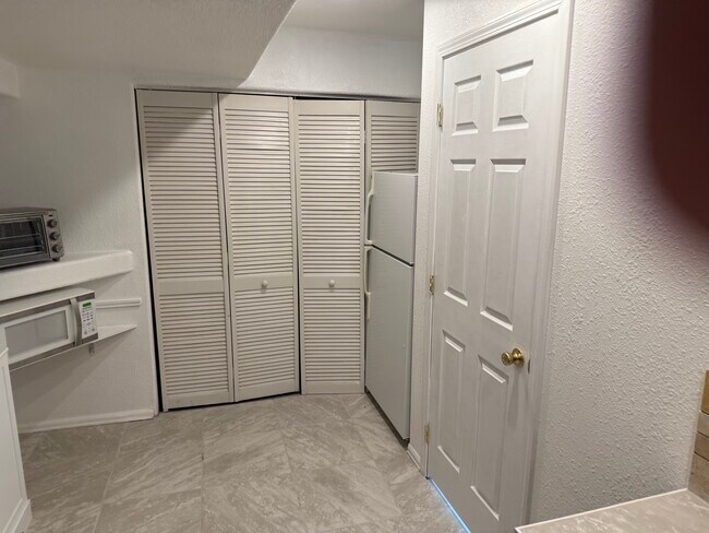 Foto del edificio - 6085 Fescue Dr