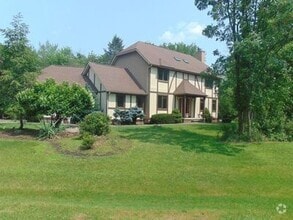 Building Photo - 38555 Rogers Rd