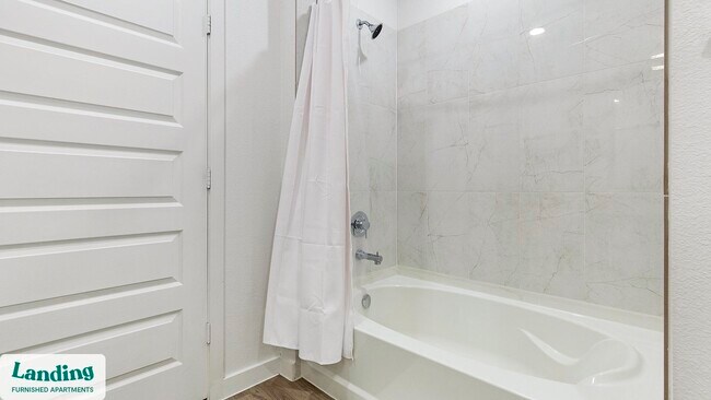 Foto del edificio - 7106 Culebra Commons