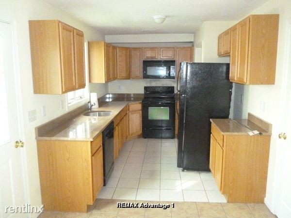 Building Photo - 3 br, 2 bath House - 525 Water St