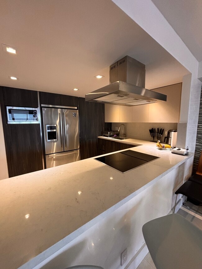 Building Photo - 2181 NE 167th St