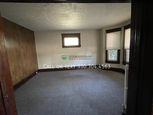 Foto del edificio - 217 Wales Rd NE