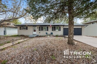 Building Photo - 1346 Mears Dr