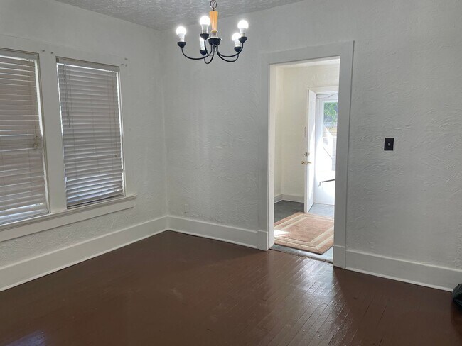 Foto del edificio - 614 Grafton Ave