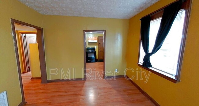 Foto del edificio - 237 E 21st St