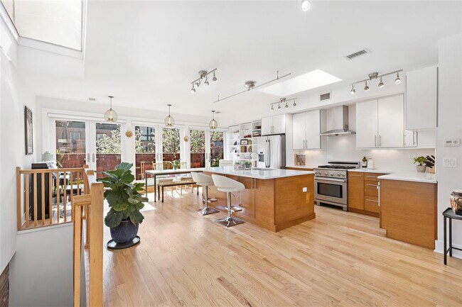 Foto del edificio - 90 Garden St