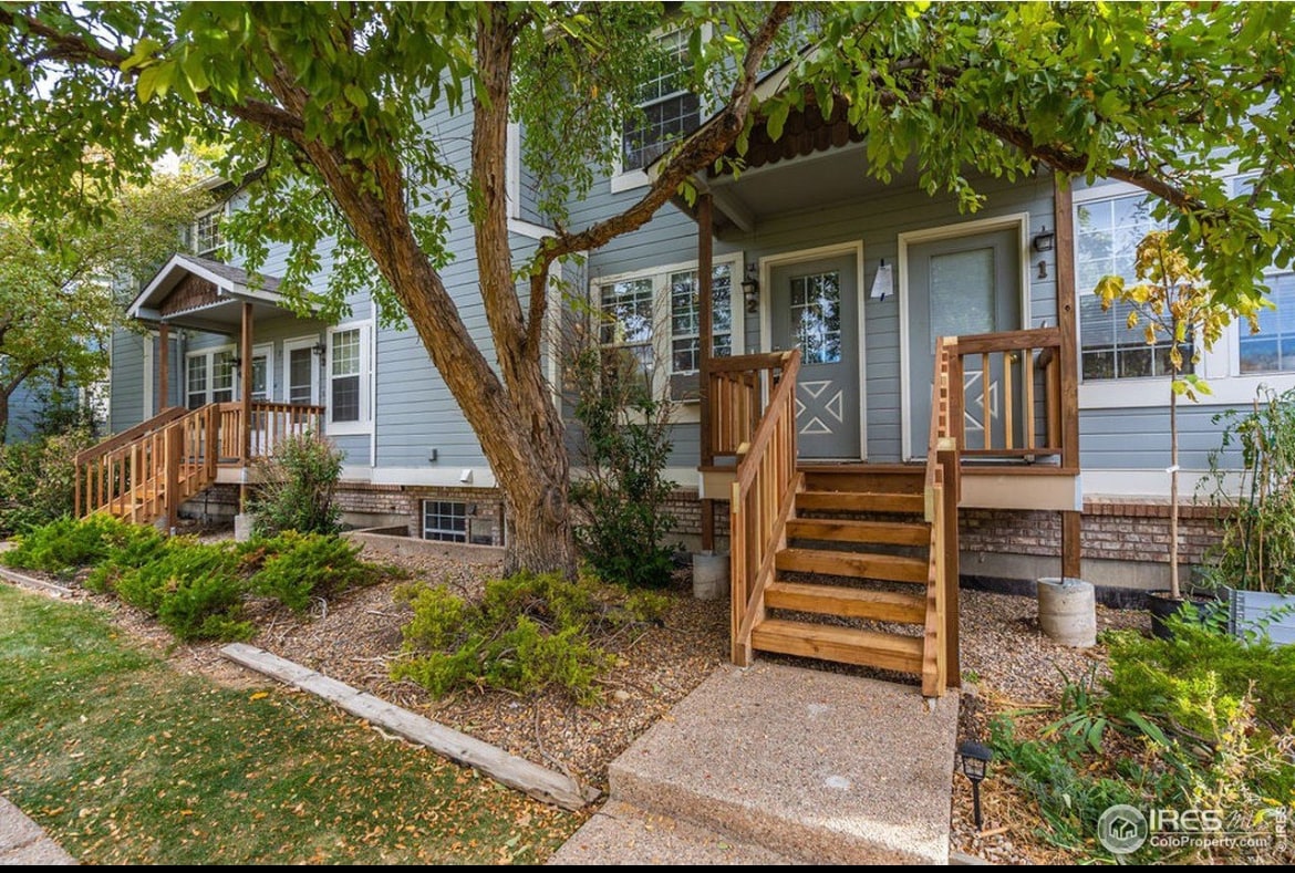 Primary Photo - 3200 Azalea Dr