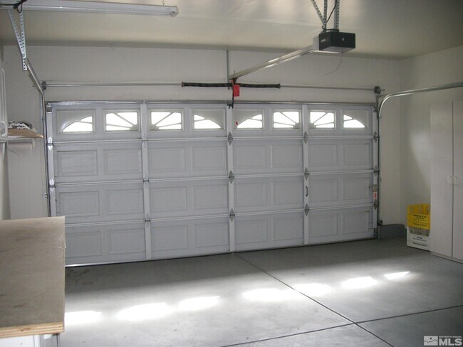 Building Photo - 3020 Singletree Ct