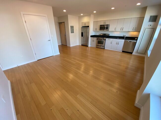 Foto del edificio - 587 Albany St