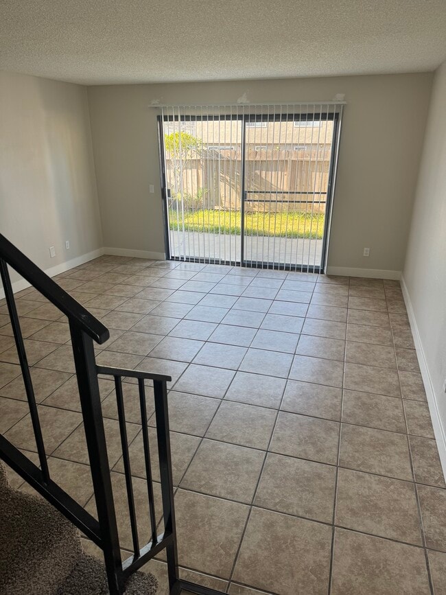 Building Photo - Kingsley Patio Homes