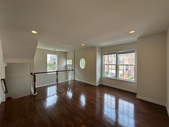 Building Photo - 20284 Center Brook Square