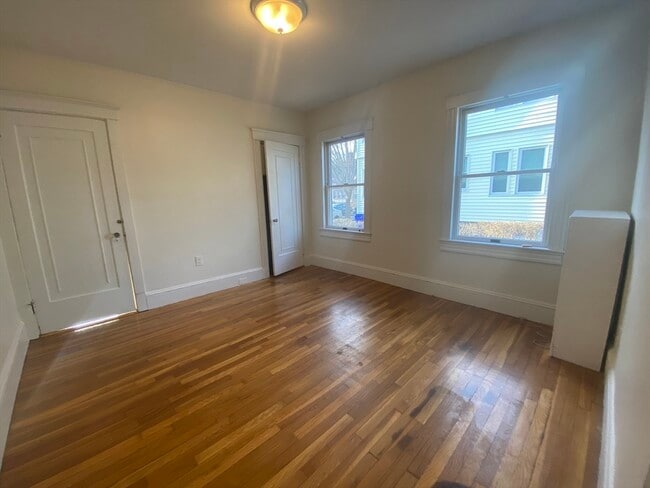 Building Photo - 33 Claymoss Rd