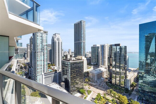 Foto del edificio - 1300 S Miami Ave