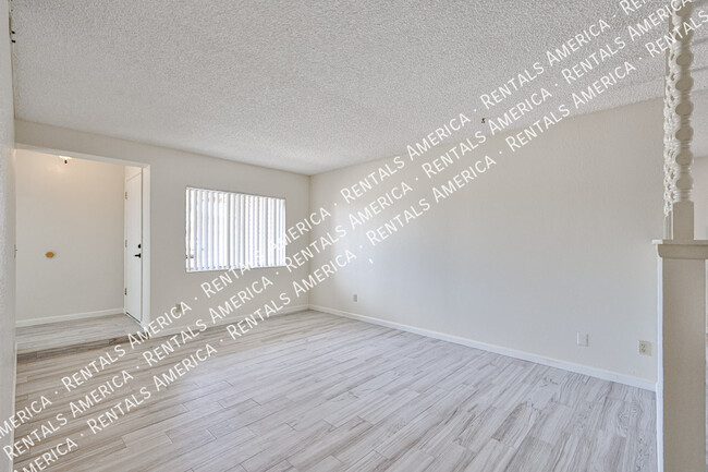Building Photo - 4135 W Orchid Ln