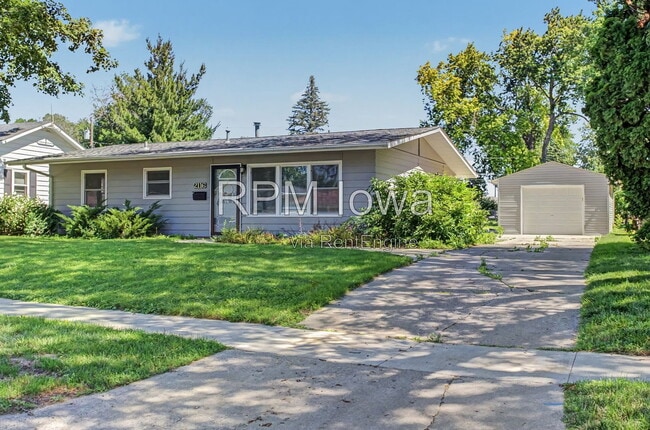 Building Photo - 2116 Ferndale Ave