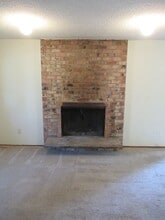 Building Photo - 2214 Navaho Ct SE