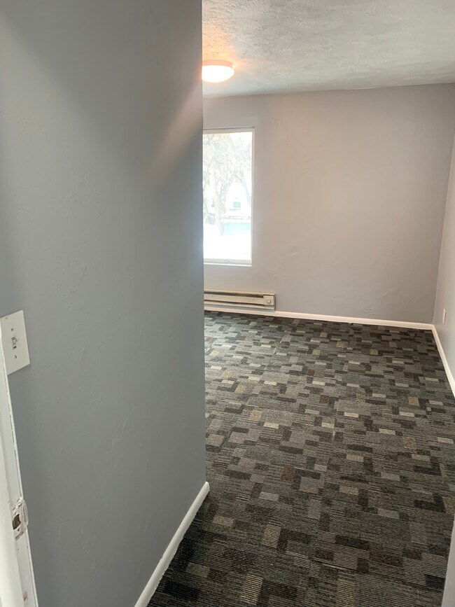 Foto del edificio - 490 N Water Ave