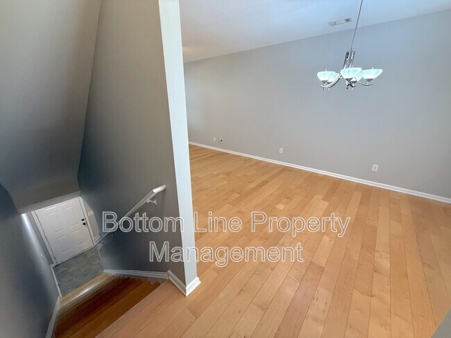 Building Photo - 1131 Ilana Ct